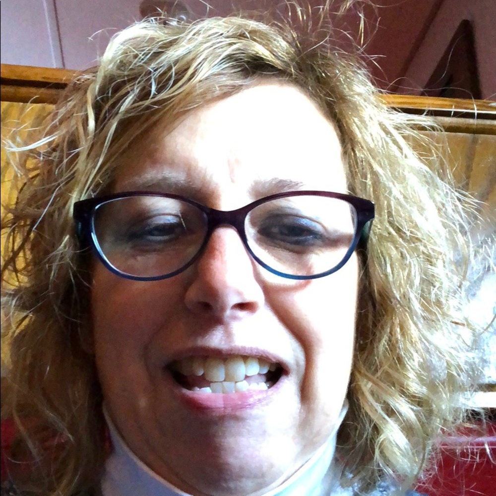 Meet your Posher, Melissa